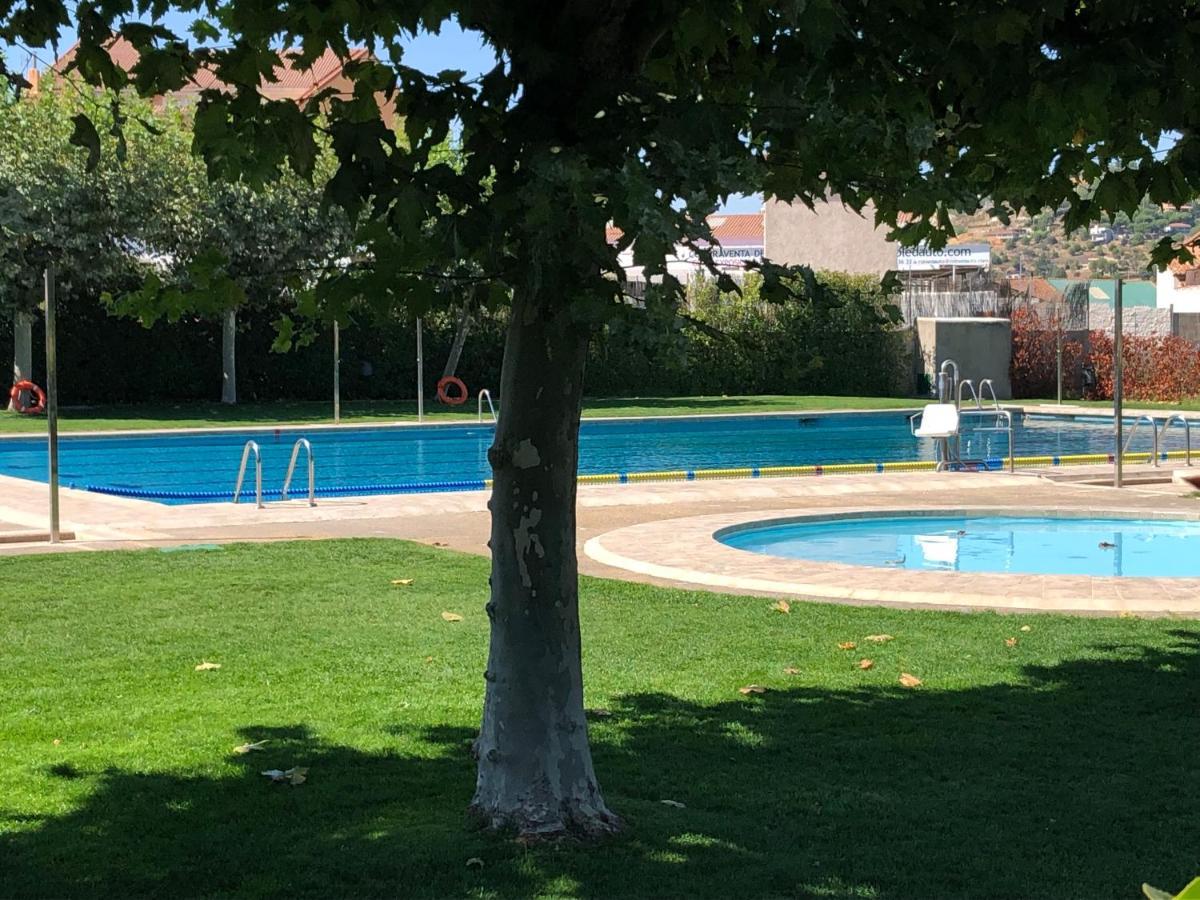 Casa Rural Los Olivos De Robledo De Chavela La Estacion Bagian luar foto