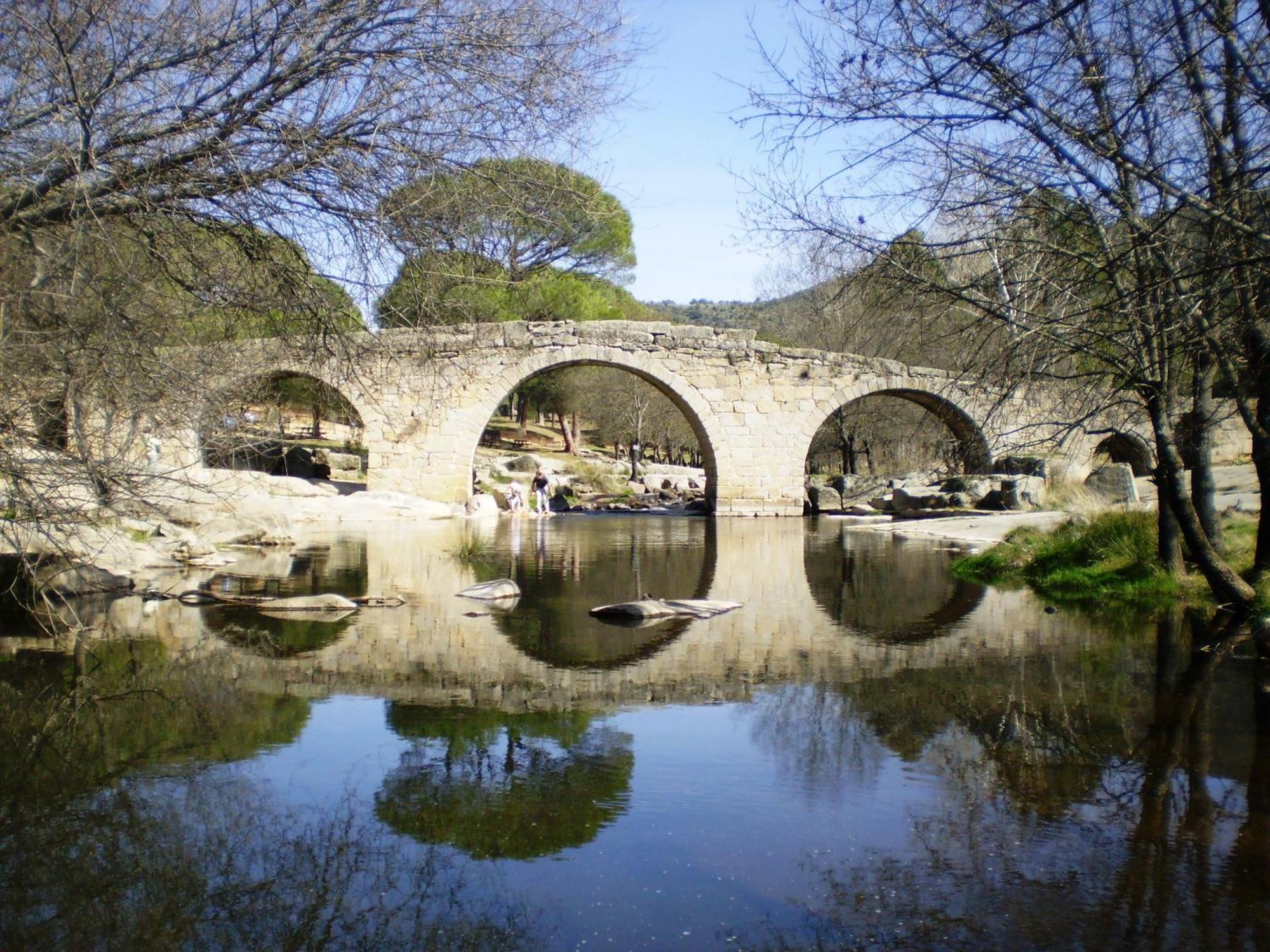 Casa Rural Los Olivos De Robledo De Chavela La Estacion Bagian luar foto